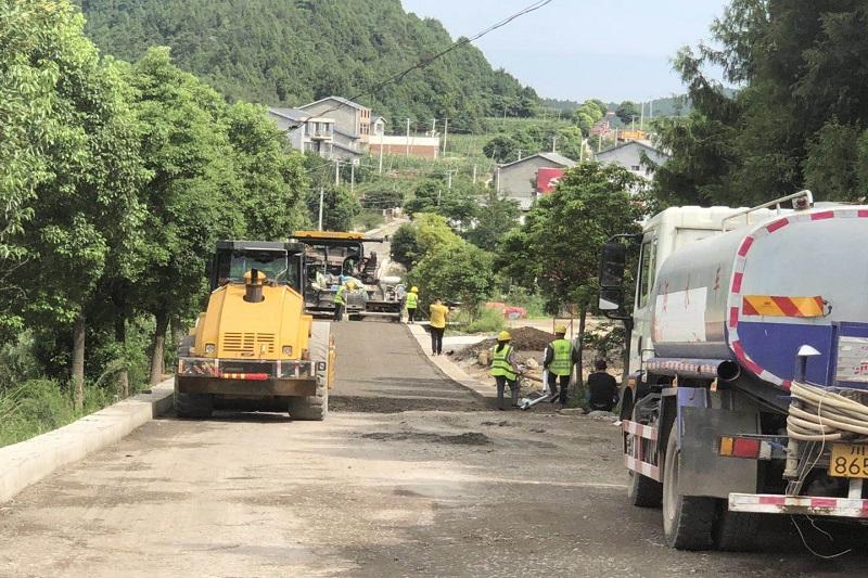路橋集團(tuán)搶晴天、戰(zhàn)雨天、斗夜間  全力以赴推進(jìn)國(guó)道347項(xiàng)目建設(shè)